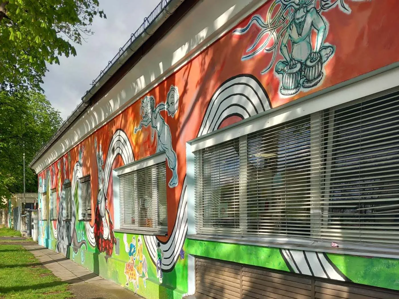 Nikado Anlaufstelle und Kontaktzentrum für Interessierte Nikado Anlaufstelle und Kontaktzentrum für Interessierte